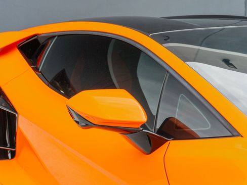 Used 2025 Lamborghini Revuelto Coupe 2D image 33