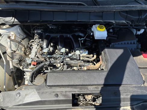 Used 2025 Nissan Pathfinder SV AWD/4WD image 32