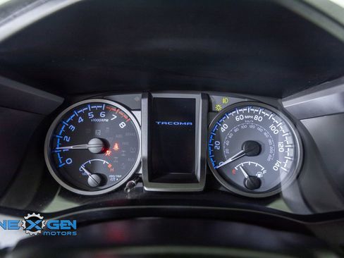 Used 2023 Toyota Tacoma TRD Pro AWD/4WD image 16