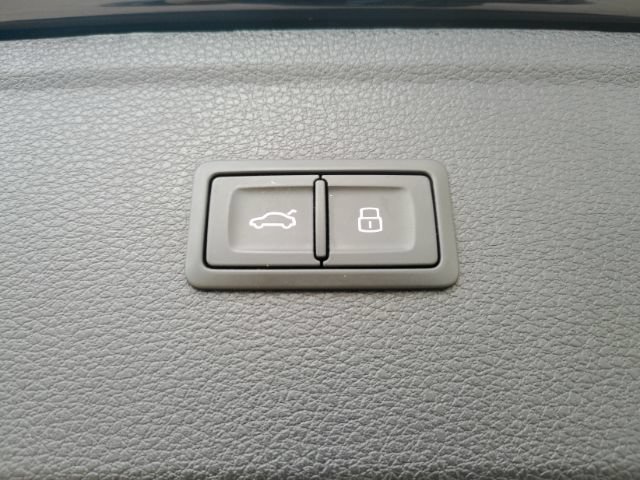 Used 2023 Audi Q5 2.0T Premium w/ Convenience Package AWD/4WD image 29