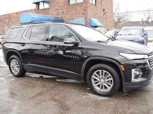 Used 2022 Chevrolet Traverse LT image 4