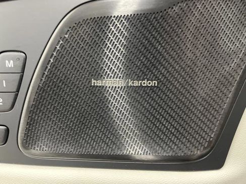 Used 2025 Volvo XC60 B5 Ultra w/ Protection Package Premier image 27