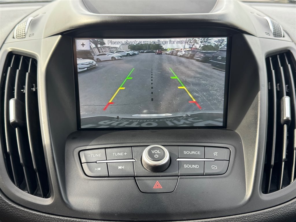 Used 2019 Ford Escape SE FWD image 16
