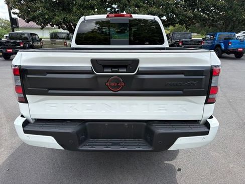 Used 2026 Nissan Frontier PRO-4X AWD/4WD image 5