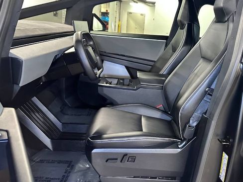 Used 2025 Tesla Cybertruck Cyberbeast AWD/4WD image 20