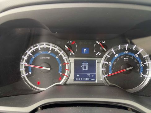 Used 2016 Toyota 4Runner Limited image 10