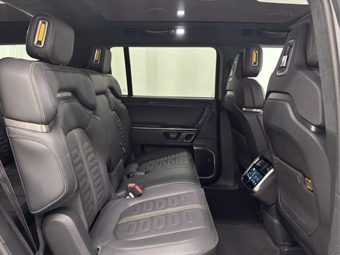 Used 2023 Rivian R1S Adventure image 20