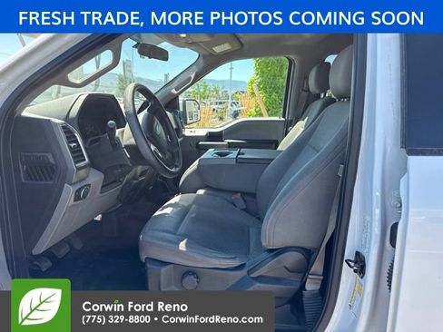 Used 2017 Ford F150 XLT AWD/4WD image 9