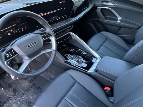 Used 2025 Audi Q5 Premium Plus w/ Premium Plus AWD/4WD image 9
