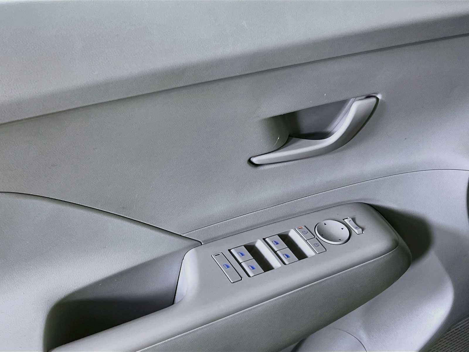 Certified 2024 Hyundai Kona SEL AWD/4WD image 18