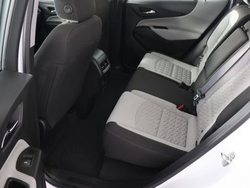 Used 2022 Chevrolet Equinox LS AWD/4WD image 18