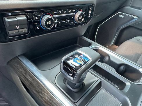 Used 2024 Chevrolet Silverado 1500 LT Trail Boss w/ Convenience Package II AWD/4WD image 36