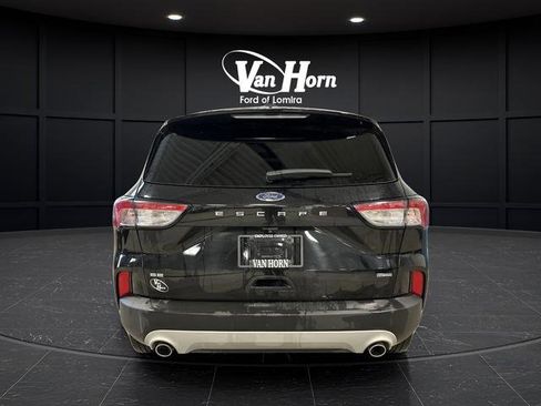 Used 2020 Ford Escape SE Sport image 14