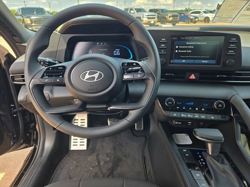 New 2026 Hyundai Elantra SEL Sport Premium FWD image 9