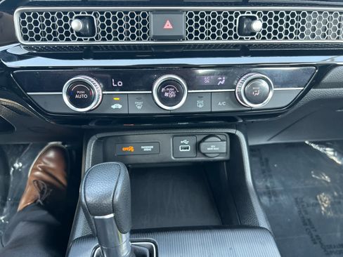 Used 2023 Honda Civic LX image 17