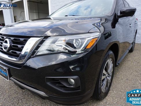 Used 2020 Nissan Pathfinder SL AWD/4WD image 5