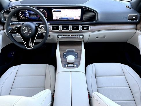 Certified 2024 Mercedes-Benz GLS 450 4MATIC image 2