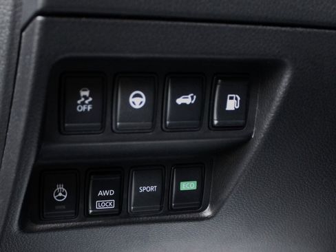 Certified 2019 Nissan Rogue SV w/ Premium Package image 43