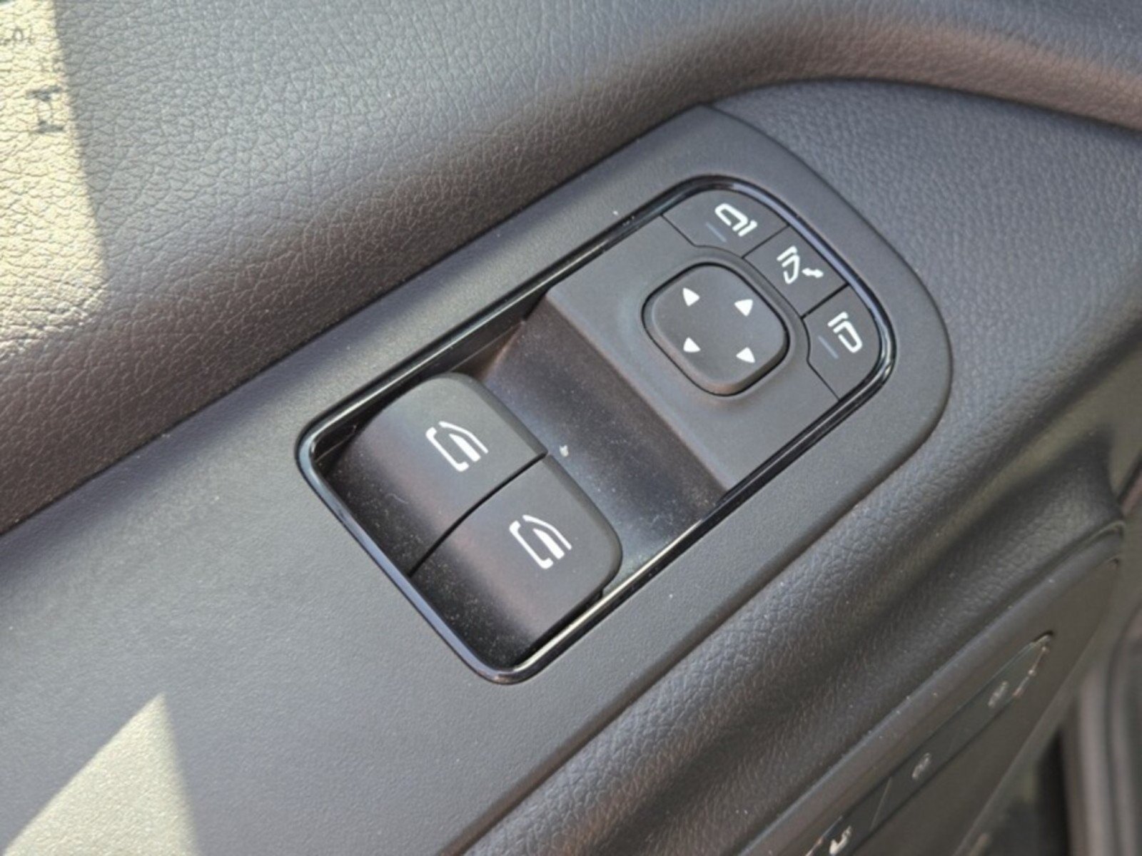 Used 2024 Mercedes-Benz Sprinter 2500 image 25