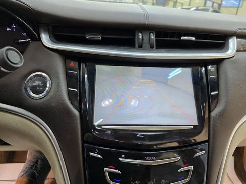 Used 2013 Cadillac XTS Luxury FWD image 33