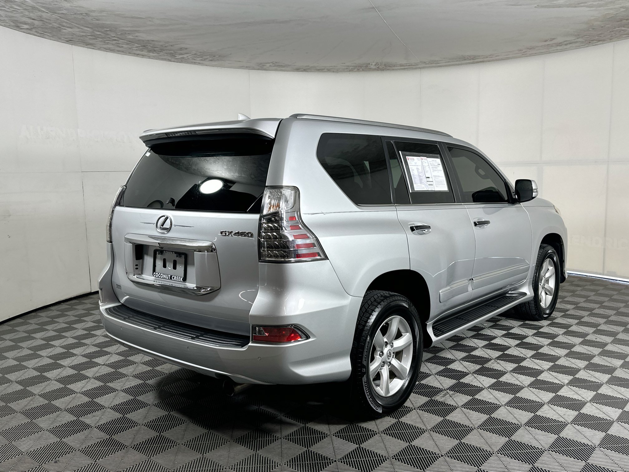 Used 2016 Lexus GX 460 w/ Navigation Package AWD/4WD image 3
