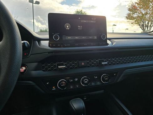 Used 2024 Honda Accord EX image 17