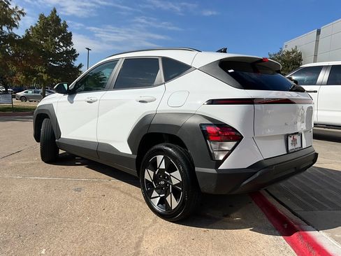 Used 2025 Hyundai Kona SEL image 8