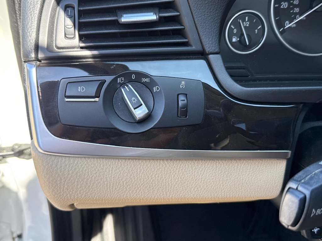 Used 2016 BMW 528i Sedan RWD image 19