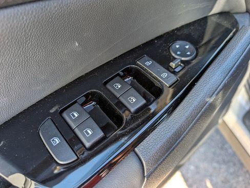 Used 2025 Kia Sportage X-Line w/ Premium Package image 13