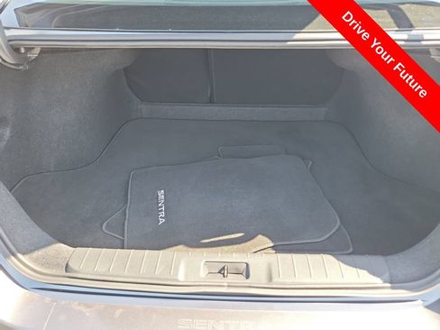 Used 2025 Nissan Sentra SV FWD image 25