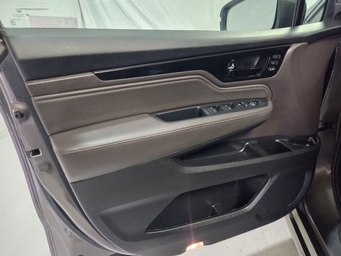 Used 2023 Honda Odyssey Touring image 15