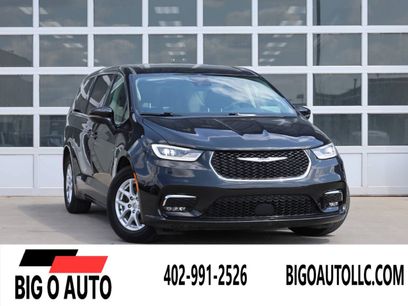 Used 2023 Chrysler Pacifica Touring-L