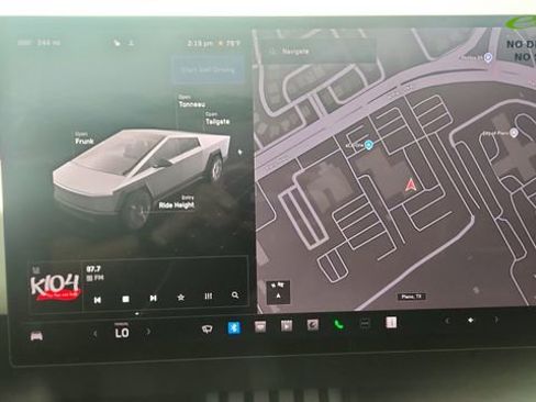 Used 2024 Tesla Cybertruck AWD Crew Cab image 42