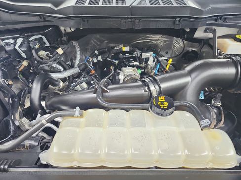 Used 2023 Ford F150 Lariat AWD/4WD image 17