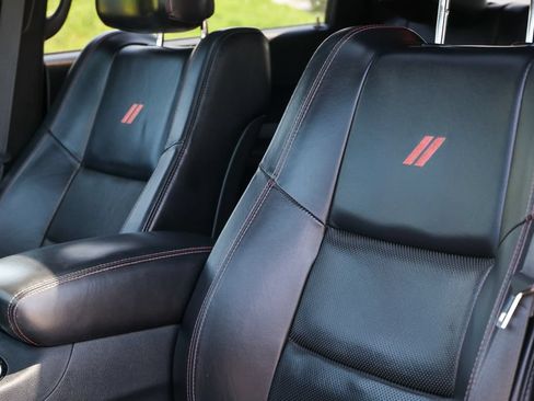 Used 2019 Dodge Durango R/T w/ Blacktop Package AWD/4WD image 40