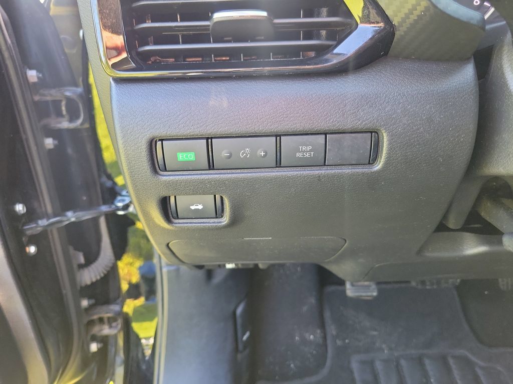 Used 2024 Nissan Sentra SV w/ All-Weather Package FWD image 23