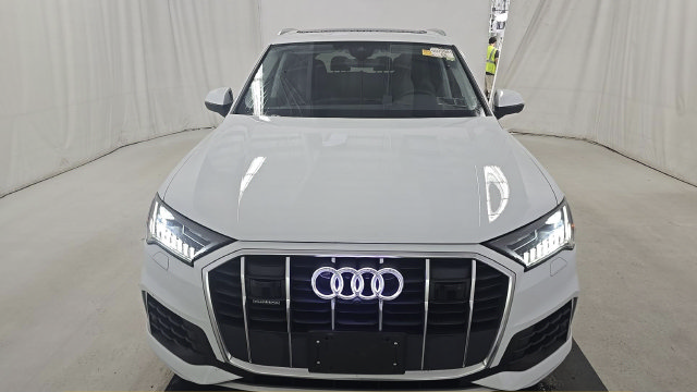 Used 2023 Audi Q7 3.0T Premium w/ Convenience Package AWD/4WD image 2