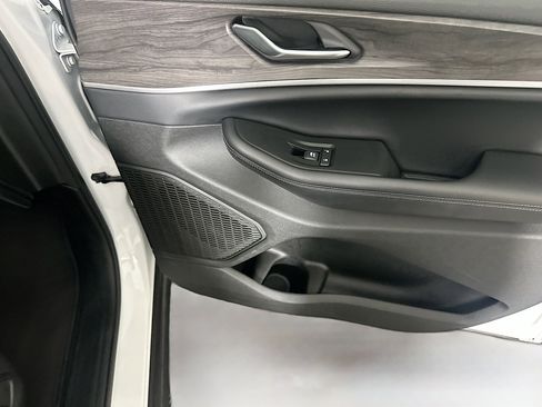 Used 2024 Jeep Grand Cherokee L Limited w/ Luxury Tech Group II image 33