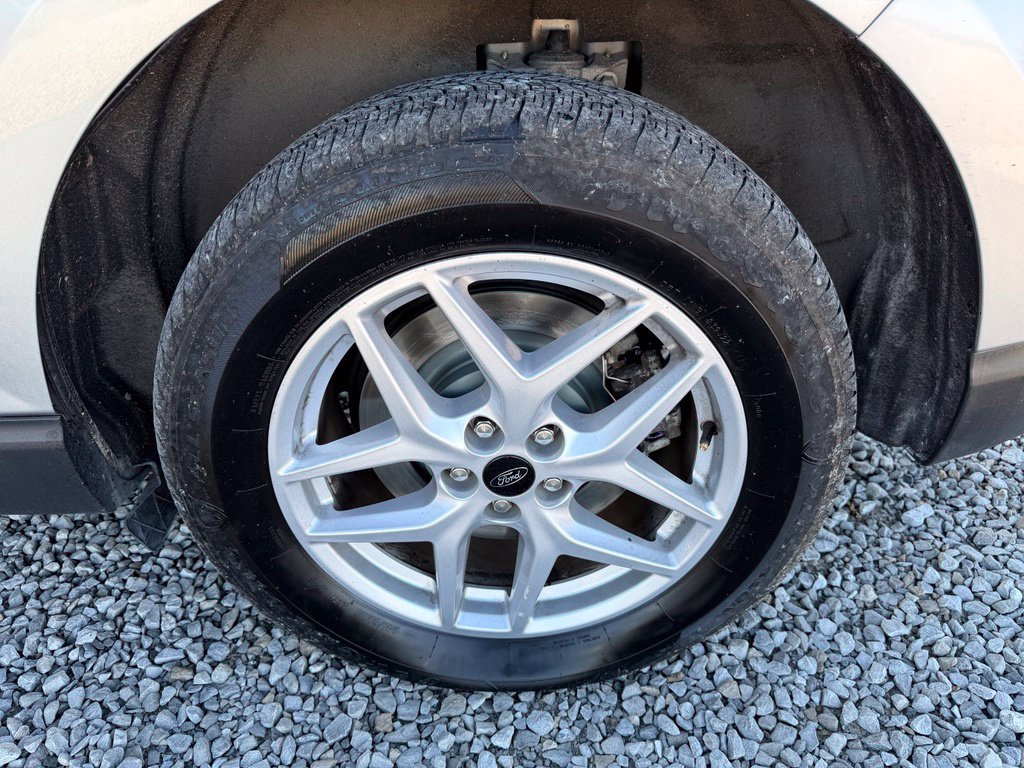 Used 2023 Ford Edge SEL AWD/4WD image 13