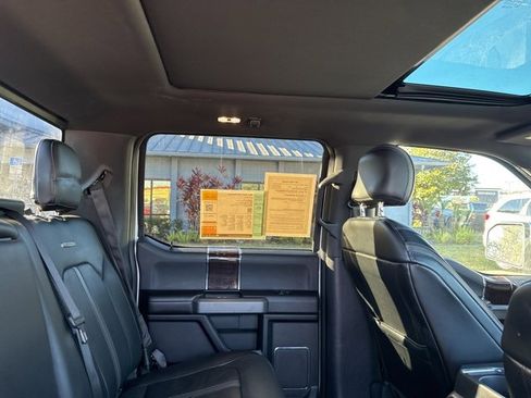 Used 2017 Ford F150 Platinum w/ Equipment Group 701A Luxury image 14