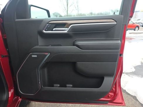 Used 2022 Chevrolet Silverado 1500 LT Trail Boss w/ LT Trail Boss Premium Package image 9