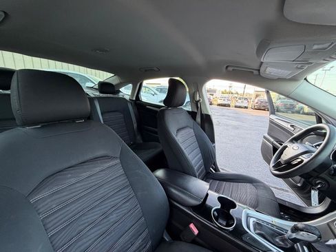Used 2016 Ford Fusion SE FWD image 20