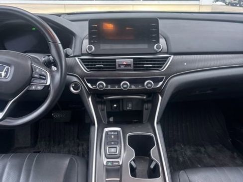 Used 2019 Honda Accord Touring image 13