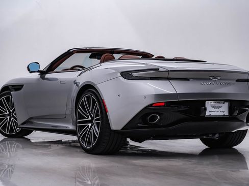 New 2025 Aston Martin DB12 Volante image 10