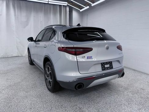 Used 2023 Alfa Romeo Stelvio Ti AWD/4WD image 4