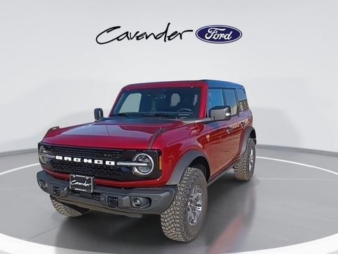 New 2025 Ford Bronco Badlands image 3