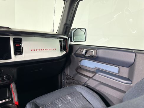Used 2024 Ford Bronco Heritage Edition image 28