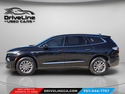 Used 2023 Buick Enclave Essence image 10