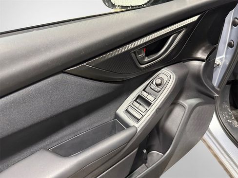 Used 2017 Subaru Impreza 2.0i Premium image 14