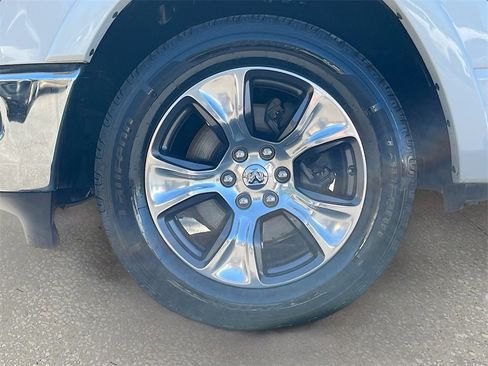 Used 2019 RAM 1500 Laramie image 27